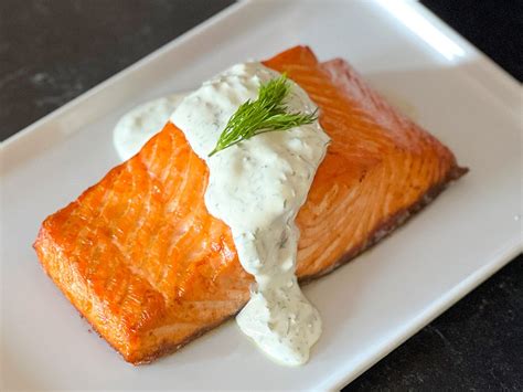 How many protein are in roasted norwegian salmon - calories, carbs, nutrition