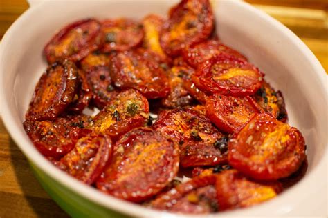 How many protein are in roasted plum tomatoes - calories, carbs, nutrition