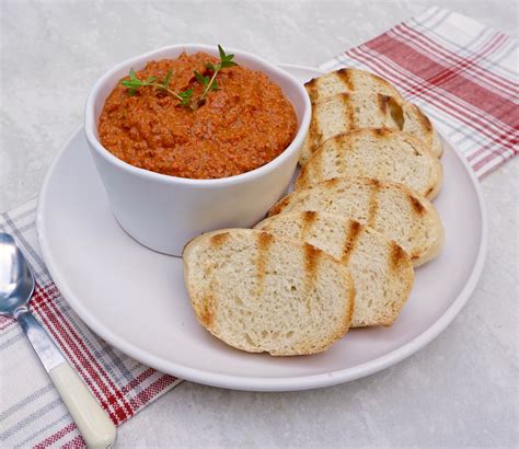 How many protein are in roasted red pepper spread - calories, carbs, nutrition