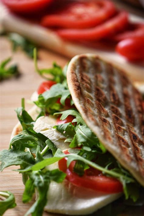 How many protein are in roasted vegetarian piadini (36532.1) - calories, carbs, nutrition