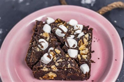 How many protein are in rocky road brownie squares (59291.3) - calories, carbs, nutrition