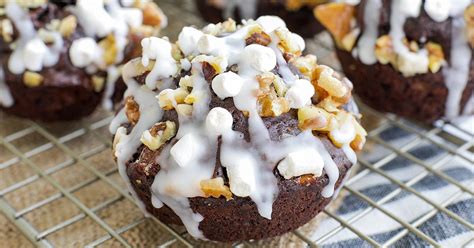 How many protein are in rocky road cupcake - calories, carbs, nutrition