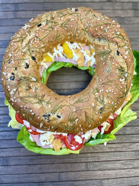 How many protein are in rosemary olive oil bagel - calories, carbs, nutrition