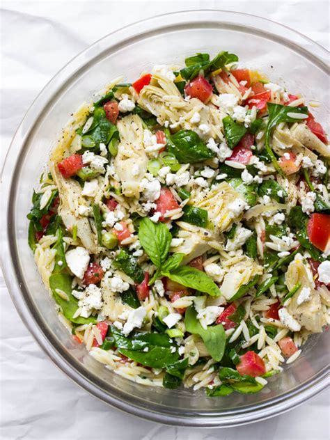 How many protein are in salad entree artichoke spinach & goat cheese - calories, carbs, nutrition