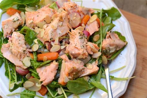 How many protein are in salmon and roasted veg salad - calories, carbs, nutrition
