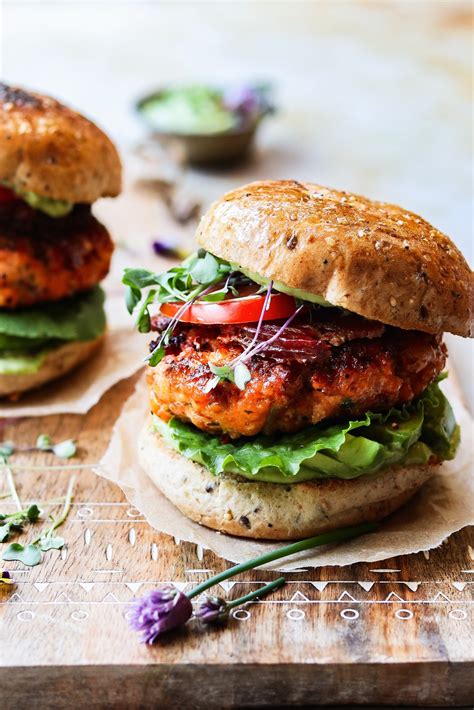 How many protein are in salmon blt burger - calories, carbs, nutrition