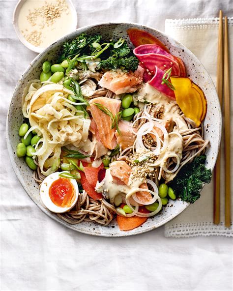 How many protein are in salmon soba noodle salad - calories, carbs, nutrition