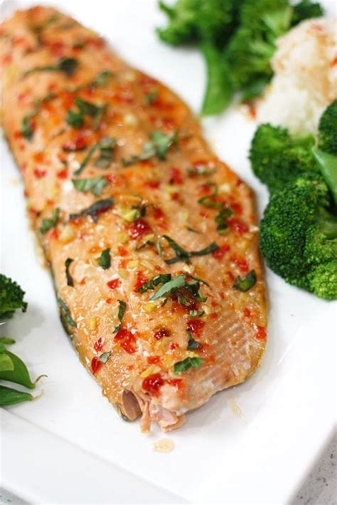How many protein are in salmon withancho chili-ginger sauce - calories, carbs, nutrition