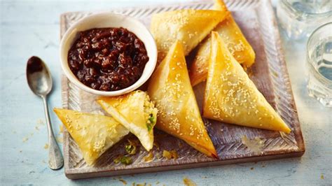 How many protein are in samosa ground beef pea potato 1 ea - calories, carbs, nutrition