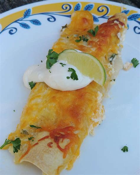 How many protein are in san diego seafood enchiladas - calories, carbs, nutrition