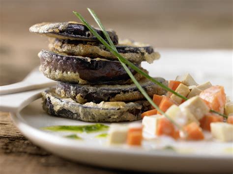 How many protein are in sand eggplant grilled milanese - calories, carbs, nutrition