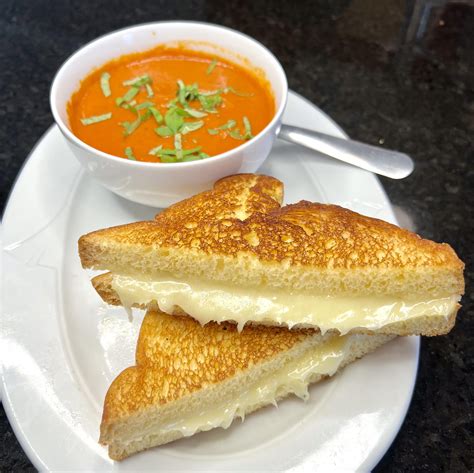 How many protein are in sand grilled cheese tomato soup 6 oz - calories, carbs, nutrition