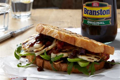 How many protein are in sandwich bar - branston pickle - calories, carbs, nutrition