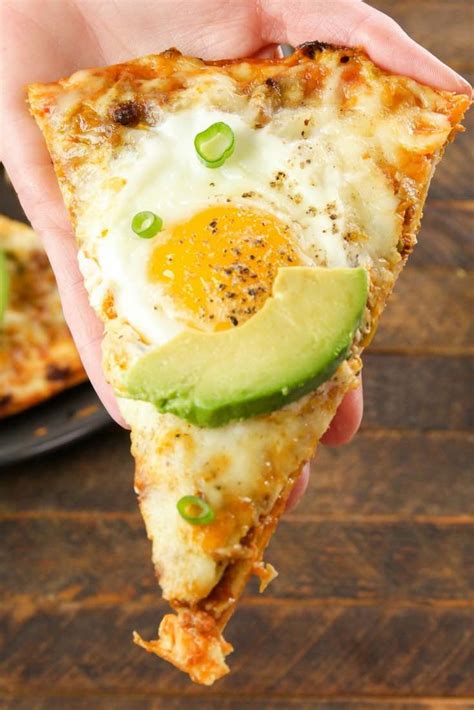 How many protein are in sausage, egg, and cheese breakfast pizza - calories, carbs, nutrition