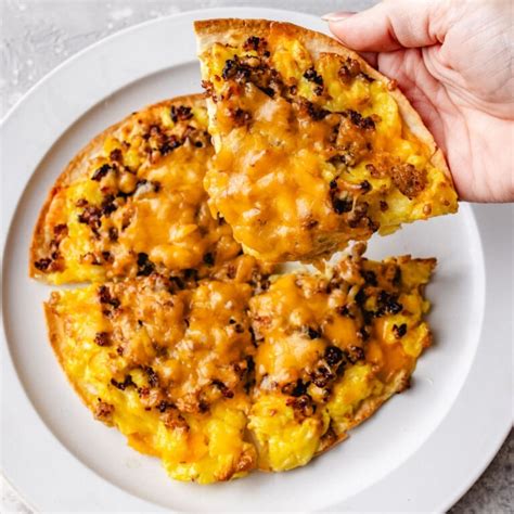 How many protein are in sausage pizza (32147.45) - calories, carbs, nutrition