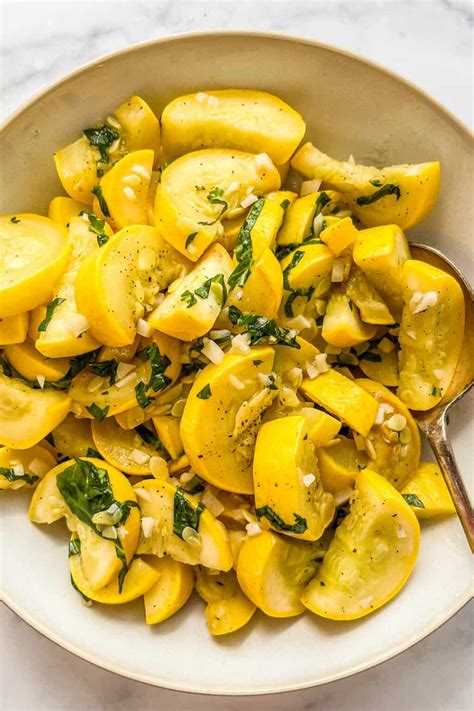 How many protein are in sauteed yellow squash - calories, carbs, nutrition