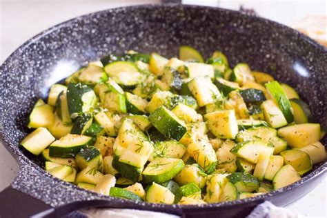 How many protein are in sauteed zucchini & tomato - calories, carbs, nutrition