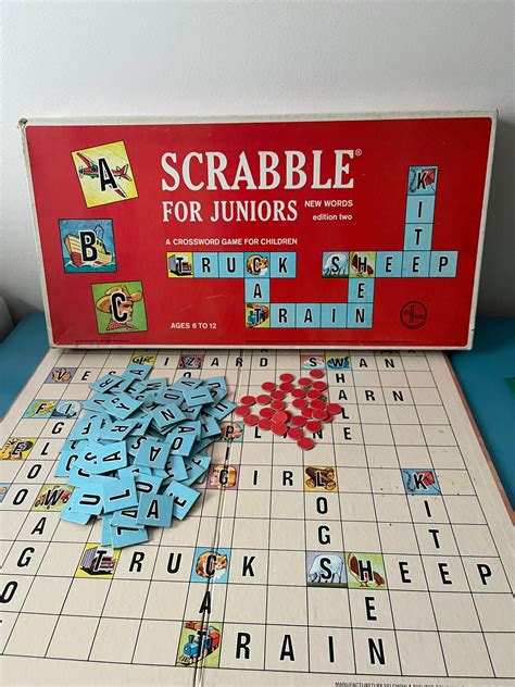 How many protein are in scrabble junior - calories, carbs, nutrition