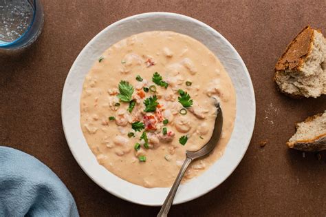 How many protein are in seafood bisque - calories, carbs, nutrition