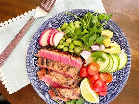 How many protein are in seared tuna for bowls - calories, carbs, nutrition