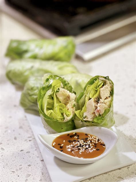 How many protein are in sesame chicken wrap - calories, carbs, nutrition