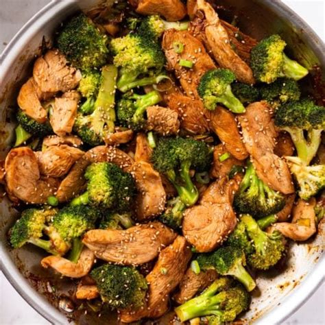 How many protein are in sesame pork with broccoli (12405.0) - calories, carbs, nutrition