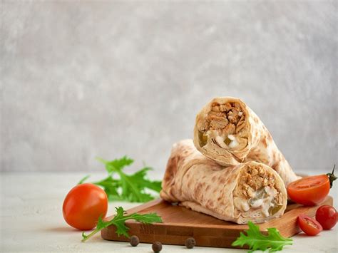 How many protein are in shawarma chicken breast - calories, carbs, nutrition