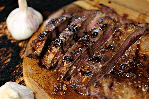 How many protein are in simply grilled flank with port wine reduction - calories, carbs, nutrition