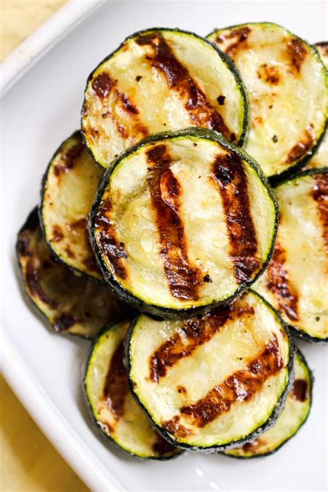 How many protein are in simply grilled zucchini - calories, carbs, nutrition