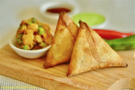 How many protein are in sitar vegetable samosa - calories, carbs, nutrition