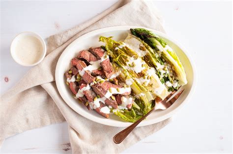 How many protein are in sizzling steak caesar salad - calories, carbs, nutrition