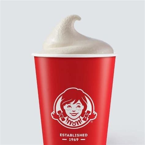 How many protein are in small vanilla frosty - calories, carbs, nutrition