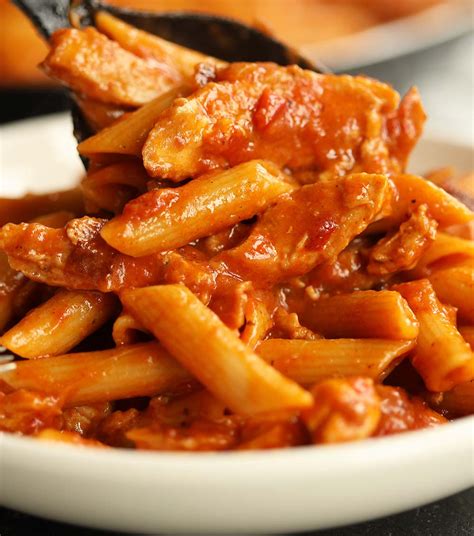 How many protein are in smokey bbq chicken with pasta medium - calories, carbs, nutrition