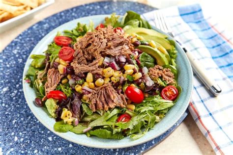 How many protein are in smokey beef brisket salad - calories, carbs, nutrition