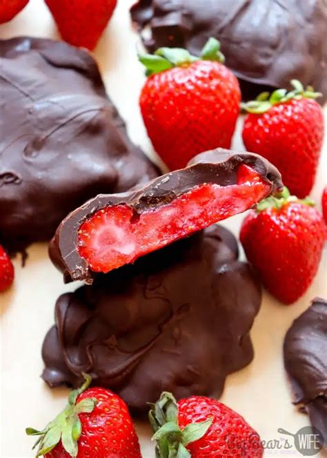 How many protein are in snack bites - chocolate covered strawberry - calories, carbs, nutrition