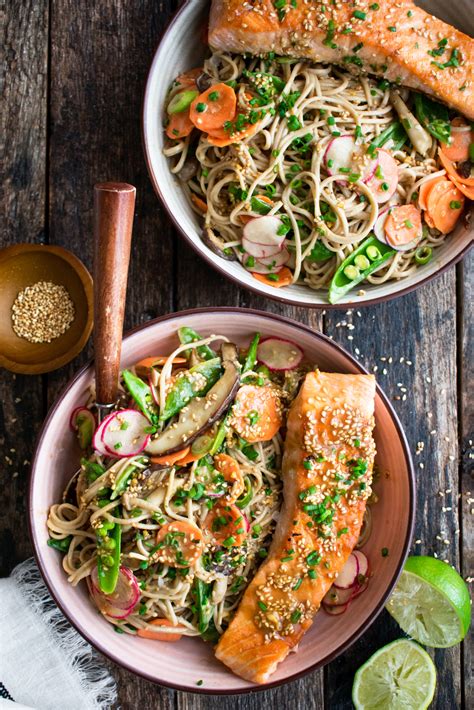 How many protein are in soba noodle salad - calories, carbs, nutrition