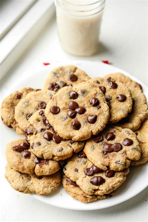 How many protein are in soft chocolate chip cookies - calories, carbs, nutrition