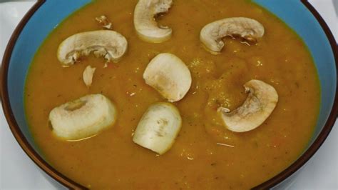 How many protein are in sopa de cenoura e cogumelo paris - calories, carbs, nutrition