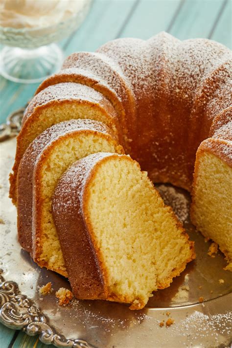How many protein are in sour cream pound cake (to go) - calories, carbs, nutrition