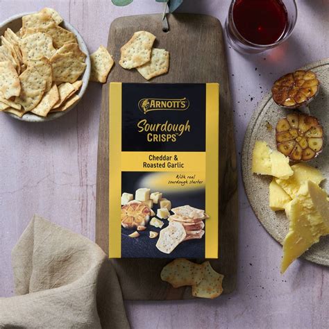 How many protein are in sourdough crisps - calories, carbs, nutrition
