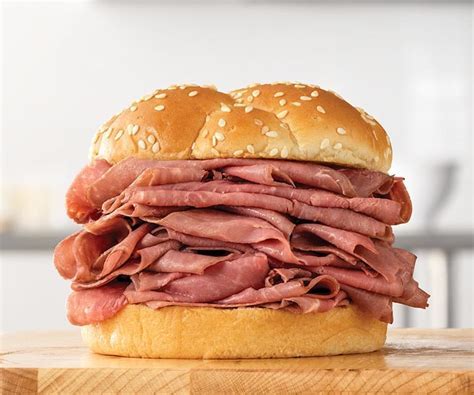 How many protein are in southwest roast beef sandwich - calories, carbs, nutrition