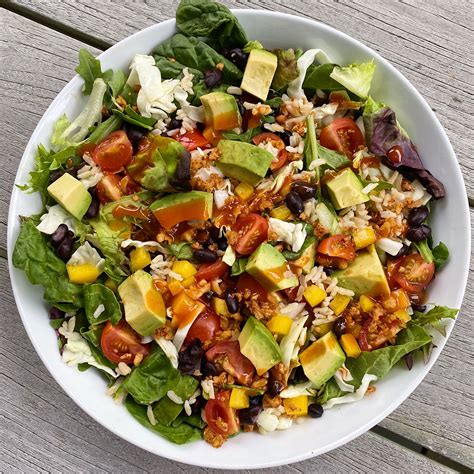 How many protein are in southwestern salad side - calories, carbs, nutrition