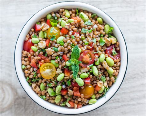 How many protein are in southwestern wheat berry salad - calories, carbs, nutrition