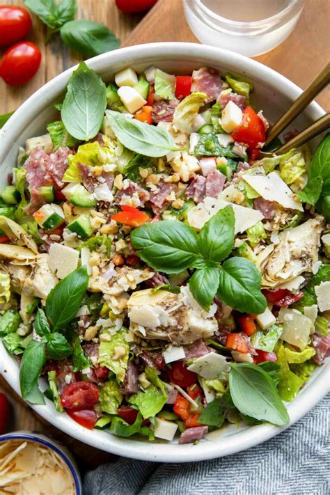 How many protein are in spaghetti and meatballs with an italian chopped salad - calories, carbs, nutrition