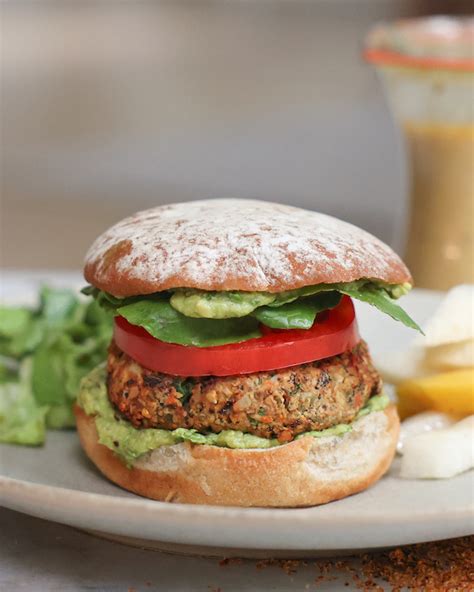 How many protein are in spicy black bean burger w/cheese on wheat roll - calories, carbs, nutrition