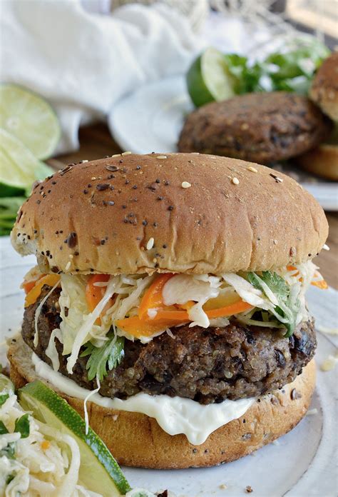 How many protein are in spicy cilantro slaw burger - calories, carbs, nutrition