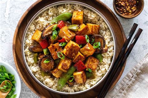 How many protein are in spicy stir-fry tofu & vegetables, over rice - calories, carbs, nutrition