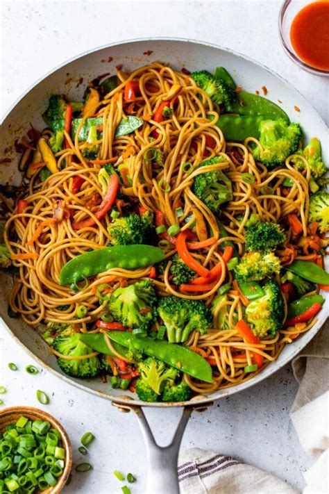 How many protein are in spicy vegetable lo mein - calories, carbs, nutrition