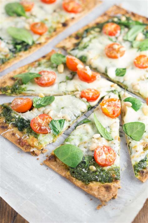 How many protein are in spinach, tomato, pesto with provolone flatbread - calories, carbs, nutrition