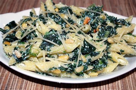 How many protein are in spinach-feta penne with pine nuts - calories, carbs, nutrition